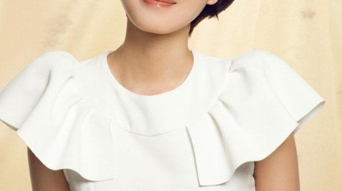 倪妮光影漫舞展露高级性感风姿