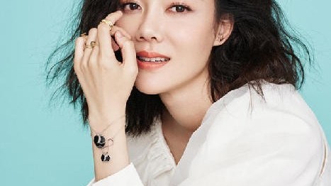 冷月流光清影绰约车晓冷色调写真尽显静谧超然之美