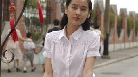 北电文化课第一却被说没文化，黄圣依的学历到底算什么水平？