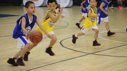 终于懂了，姚明退役后身形消瘦，卸下篮协重担背后的无奈与释然