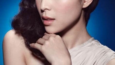 光影之间诠释多面之美 张静初全新写真展现妖娆与力量