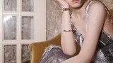 流银映月华清丽照人间 张子枫的蜕变与光影共舞
