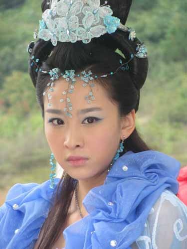 穆婷婷在活佛济公中饰演冷冰心的剧照