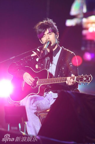 王力宏曼谷复出演唱会现场远景图