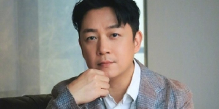 潘粤明深夜发文“一定要这么现实吗”的微博截图