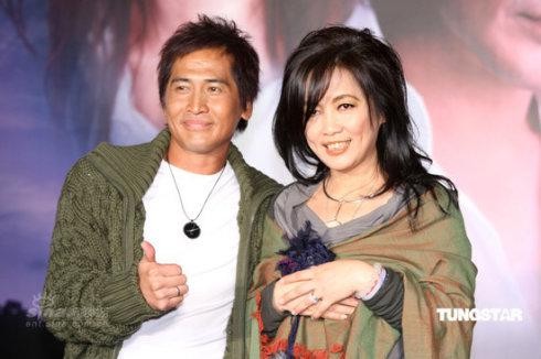 齐豫齐秦早年演唱会同框照