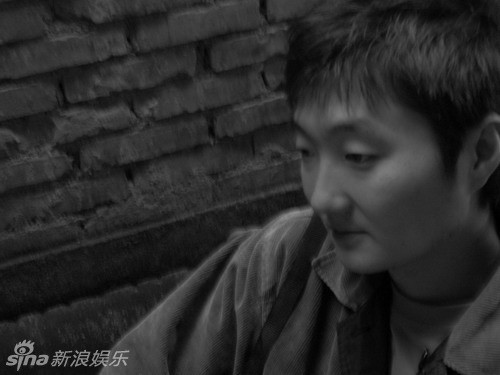 王大治早年剧照与家庭背景资料图