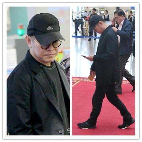 李连杰出席公益活动照片，体现其慈善投入